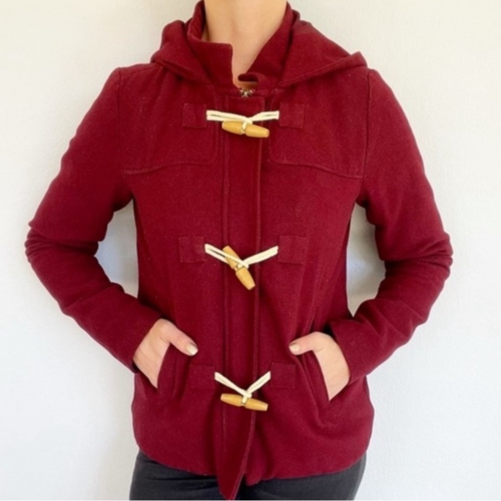 Delia*s maroon hooded toggle button thinsulate winter coat size small